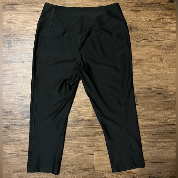 Nike capri leggings, size M - Picture 2 of 4